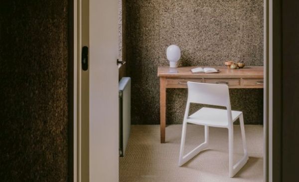 Alkuperäinen ja vaikuttava korkkiseinä