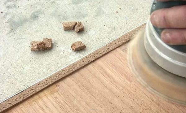 Viimeistely- ja asennusmateriaalit - korkkilistat